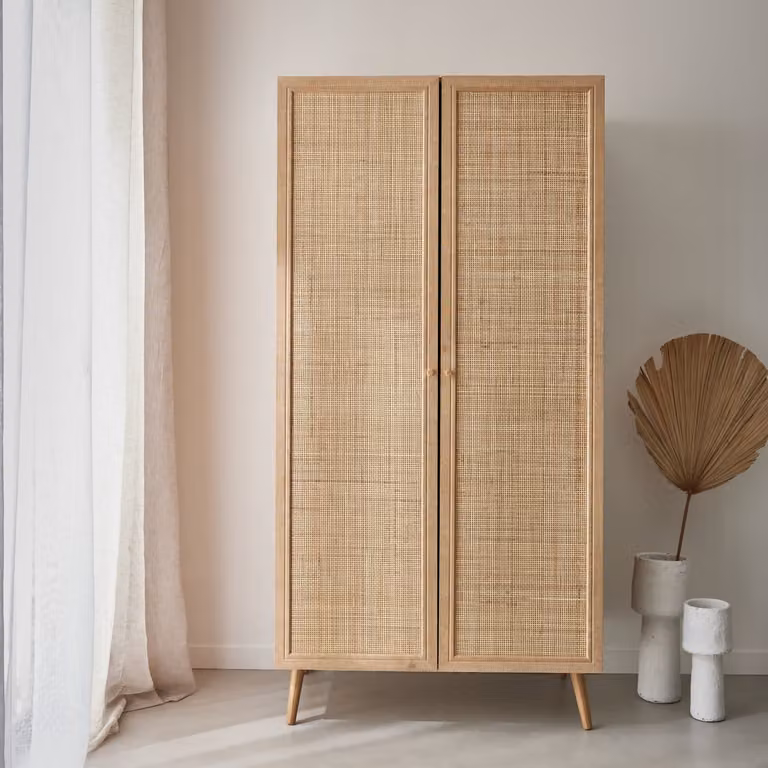 Armario de 2 puertas SWEEEK de caña y efecto madera natural, An/P/Al: 90 x 59 x 179.5 cm