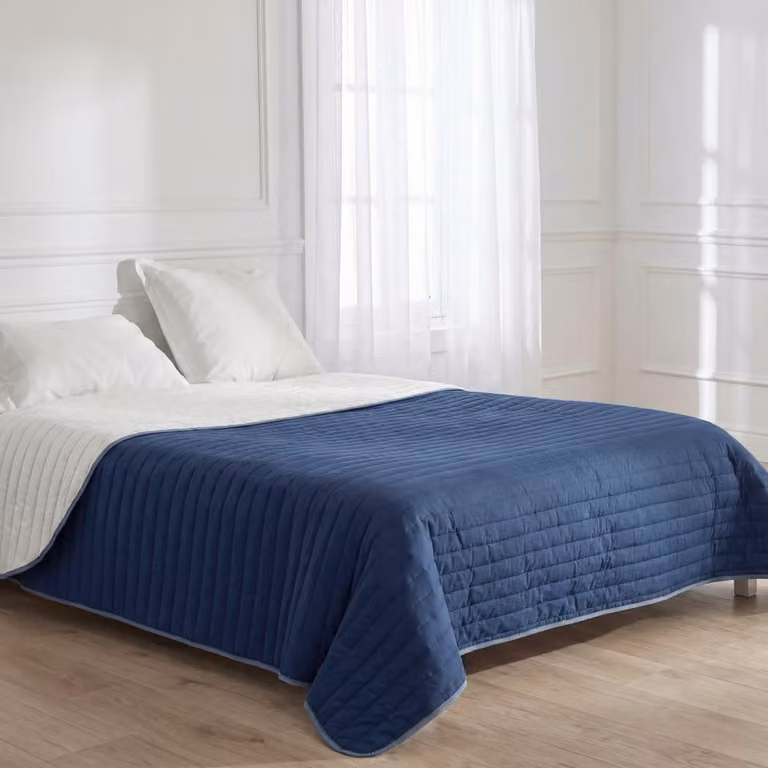 Colcha Dash de Happyfriday en algodón azul marino, acolchada, 270 x 260 cm