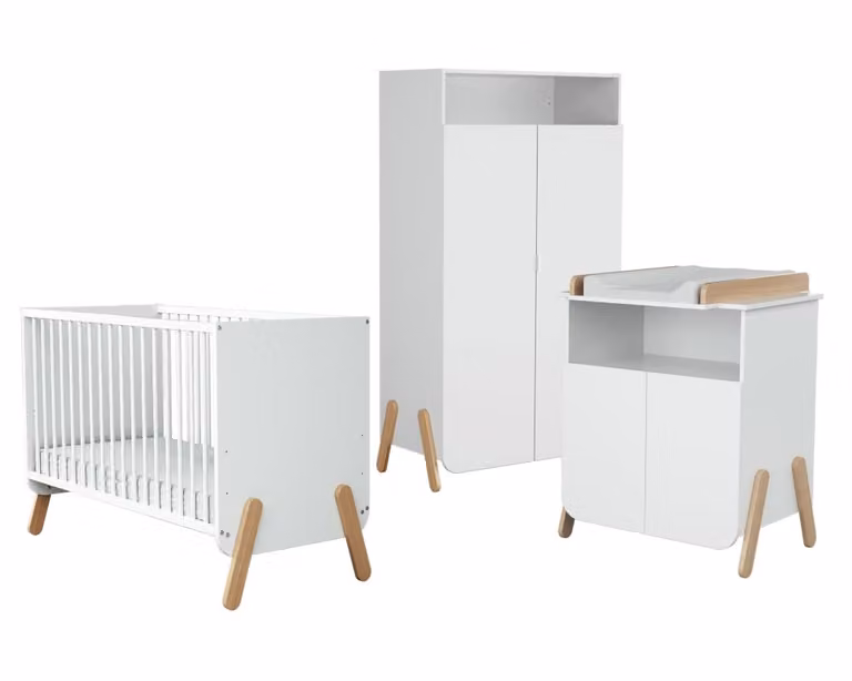 Set de dormitorio para bebé con cama de caída lateral, cambiador y armario en madera blanca y haya de diseño moderno