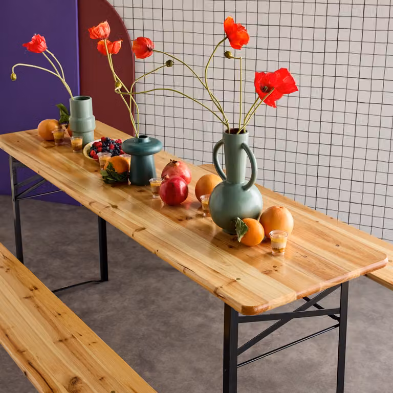 Conjunto de mesa de madera de abeto y 2 bancos plegables Sweeek para 6 personas, An/P/Al: 177 x 49.5 x 75.5 cm