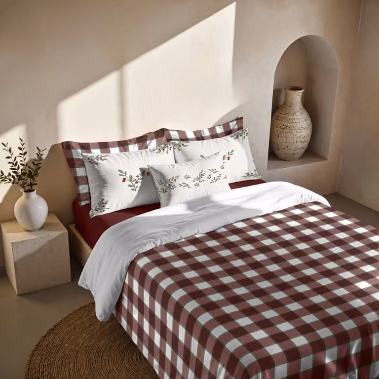 Funda nórdica de algodón Muare Home con diseño de cuadros navideños en rojo, blanco y multicolor, An/P/Al: 140 x 200 cm