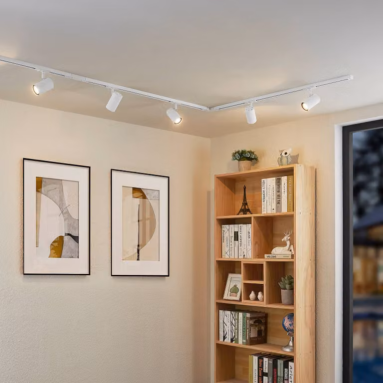 Sistema de riel monofásico Lindby de 5 luces, GU10, atenuable, color blanco y ópalo en aluminio para un estilo moderno