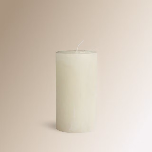 Vela de columna clásica El Corte Inglés en color blanco para mesa
