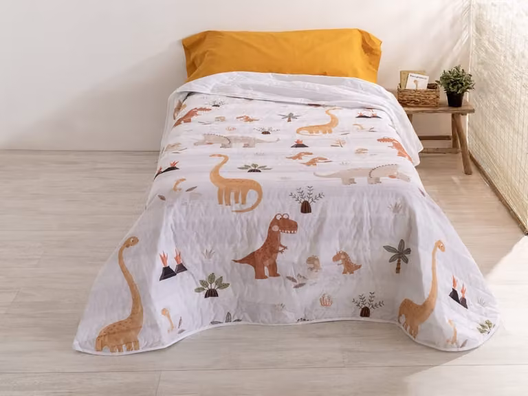 Colcha acolchada Dino Family de HAPPY FRIDAY en algodón multicolor An/P/Al: 180 x 260 cm