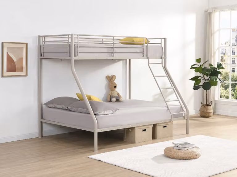 Cama litera Elevatio de Vente-Unique en acero color beige para tres plazas