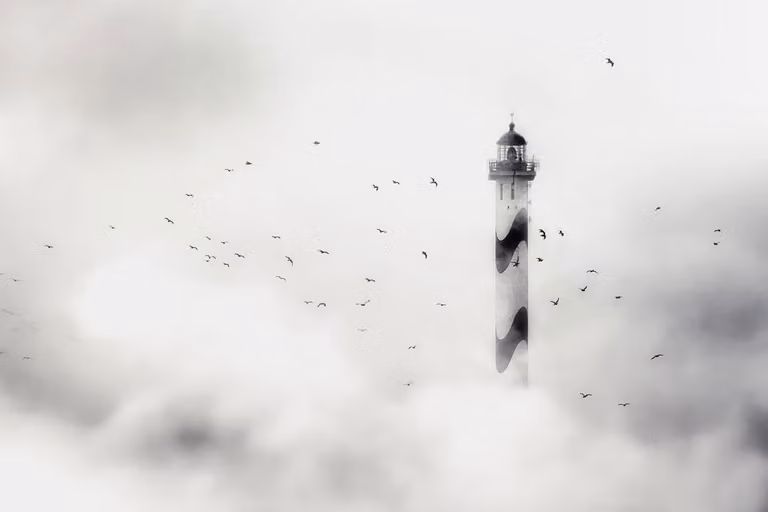 Cuadro decorativo Faro en la niebla impresión sobre lienzo de estilo marítimo en color gris, An: 90 cm, Al: 60 cm