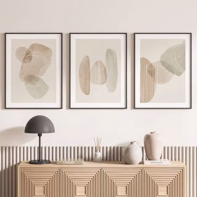 Juego de 3 pósteres trípticos Lumalea con diseño abstracto y paisaje en color beige, An/Al: 50 x 70 cm