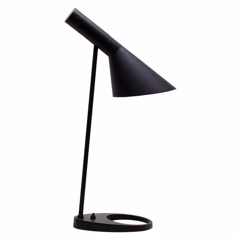 Lámpara de mesa LEDBOX estilo Jacobsen en color negro y acabado metálico para lectura