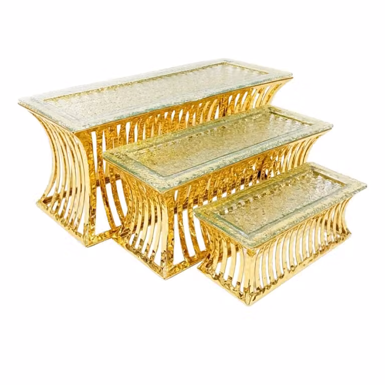Lote de 3 soportes rectangulares para postres Aulica en color dorado con base de cristal y estructura de metal