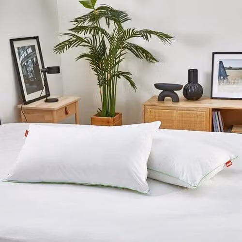 Almohada de plumón Pikolin Jasumi de firmeza media para adultos, transpirable y antiácaros, An/An/Al: 60 x 60 cm