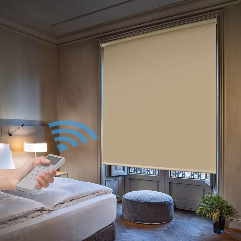 Estor enrollable blackout motorizado Easydeco beige An/Al: 180 x 190 cm