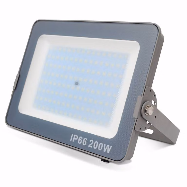 Proyector LED Osram Floodlight de 200W en color blanco frío para jardín