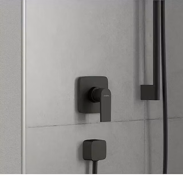 Grifo monomando para ducha empotrado Hansgrohe Vernis Shape en negro mate