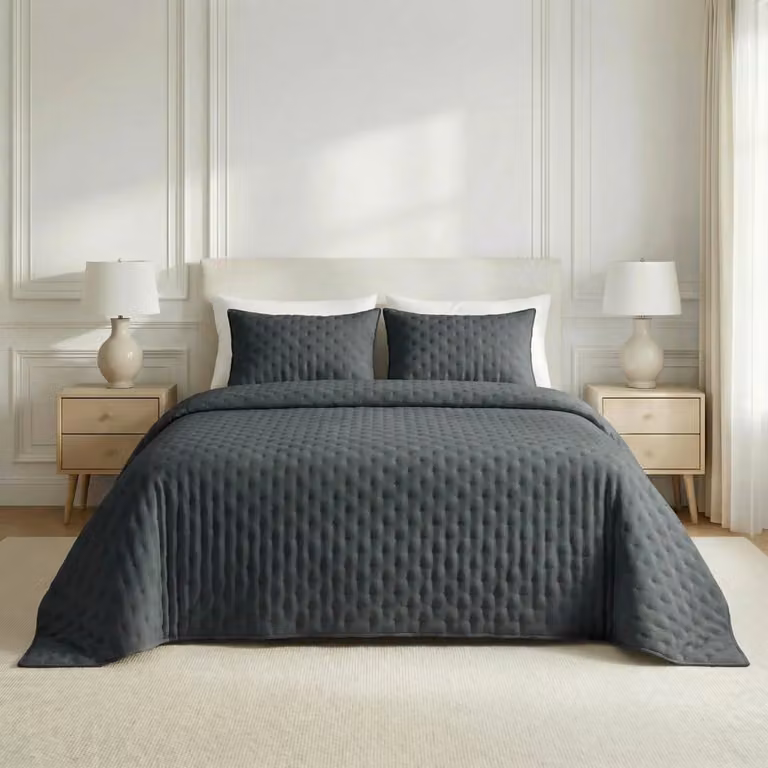 Colcha acolchada lisa de microfibra gris para cama de 235 x 270 cm