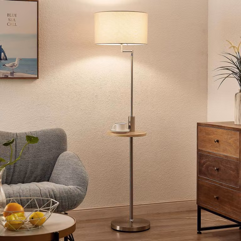 Lámpara de suelo Zinia Lindby en metal y aluminio para salón o comedor, diseño moderno en gris, beige y madera