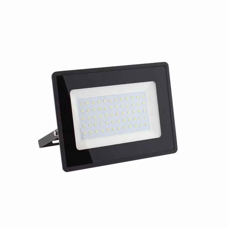 Foco proyector LED LEDBOX de 50W con luz blanca fría, IP65 y diseño ajustable en aluminio para jardín