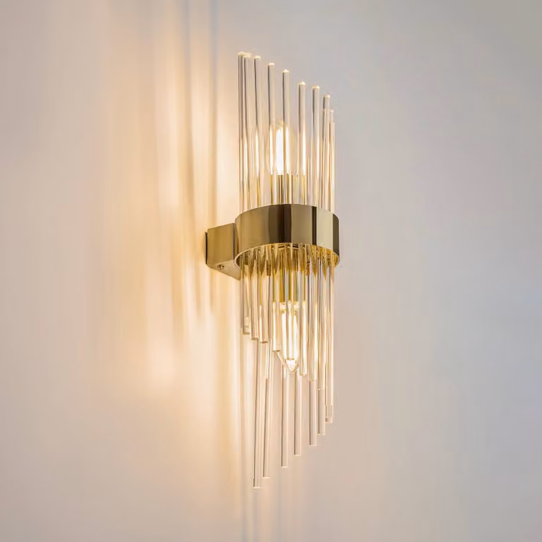 Lámpara de pared Maytoni Frame con diseño en latón y oro y cristal transparente, atenuable para salón o comedor